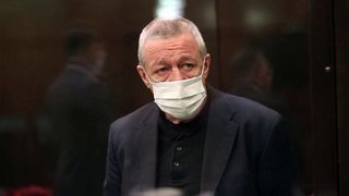 Мосгорсуд смягчил приговор актеру Михаилу Ефремову по делу о смертельном ДТП на Садовом кольце