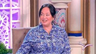 «Грудь моя будет торчать, как стрелы». Лариса Гузеева учит Розу Сябитову использовать аффирмации. Давай поженимся. Фрагмент