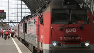 В Москве встретили резервный поезд, который привез пассажиров сошедшего с рельсов состава